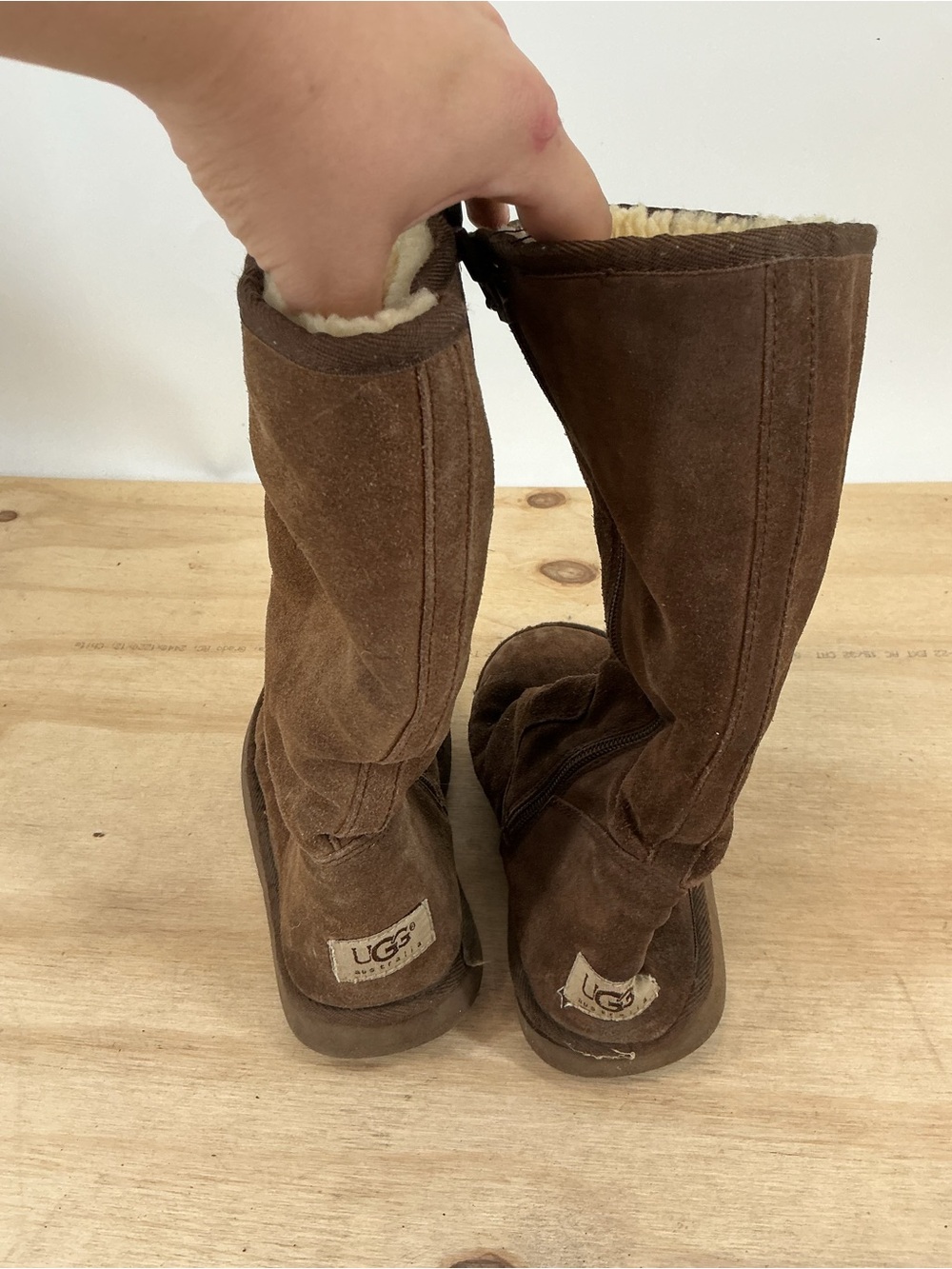 Ugg Brown Suede Shearling-Lined Boots Size 6 - Picture 4 of 8